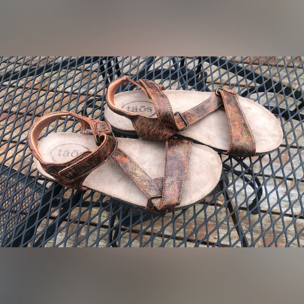 Lot of Women’s Sandals, Variety High Quality Brands, Sizes to Fit 5-5.5 - Picture 7 of 16